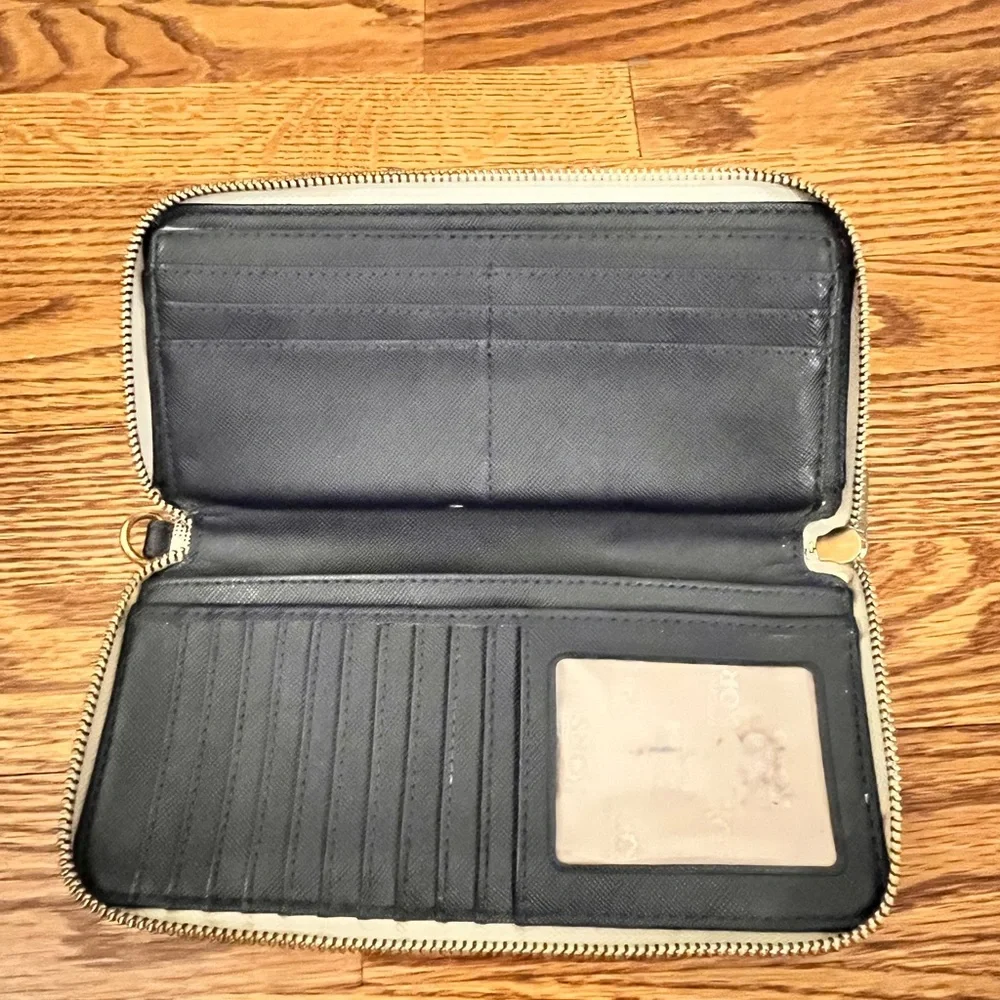 Michael Kors White Monogram wallet no wristlet band